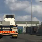 Henred Fruehauf trailer pack and skeletal trailer 1.55